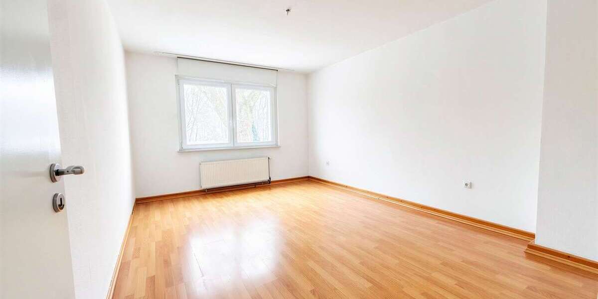 Attraktive 3,5-Zimmer-Erdgeschosswohnung mit Keller, Dachboden & optionaler Garage - Erdgeschoßwohnung Essen Stadtbezirk III | Angebot:27643187