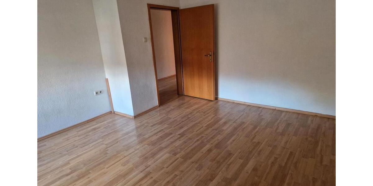 Dachgeschoßwohnung Gelsenkirchen Ückendorf - 3 Zimmer, 71 m&sup2;, 500&euro; | Angebot:27584969