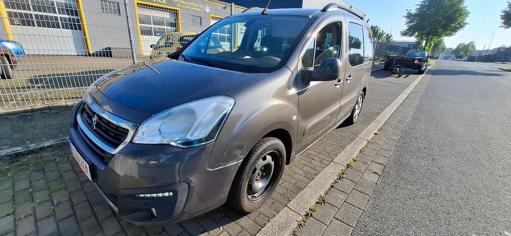 Peugeot Partner 92.400 km 4.990 &euro; Dortmund 44339