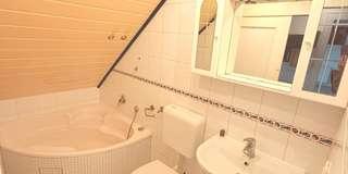 Dachgeschoßwohnung Gelsenkirchen Rotthausen - 4 Zimmer, 95 m&sup2;, 700&euro; | Angebot:27625873